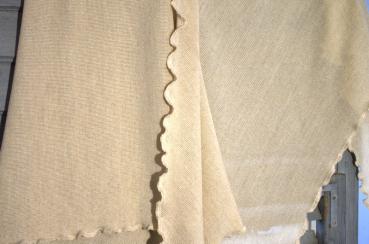 Preview: Invero Dreiecktuck Gina Strand reine Merinowolle extrafein